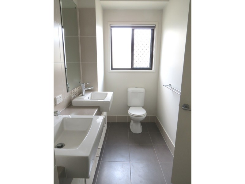 1/6 Desgrand Street, Emerald QLD 4720