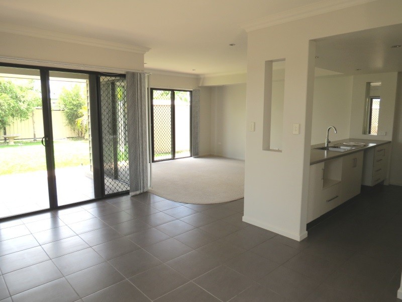 1/6 Desgrand Street, Emerald QLD 4720