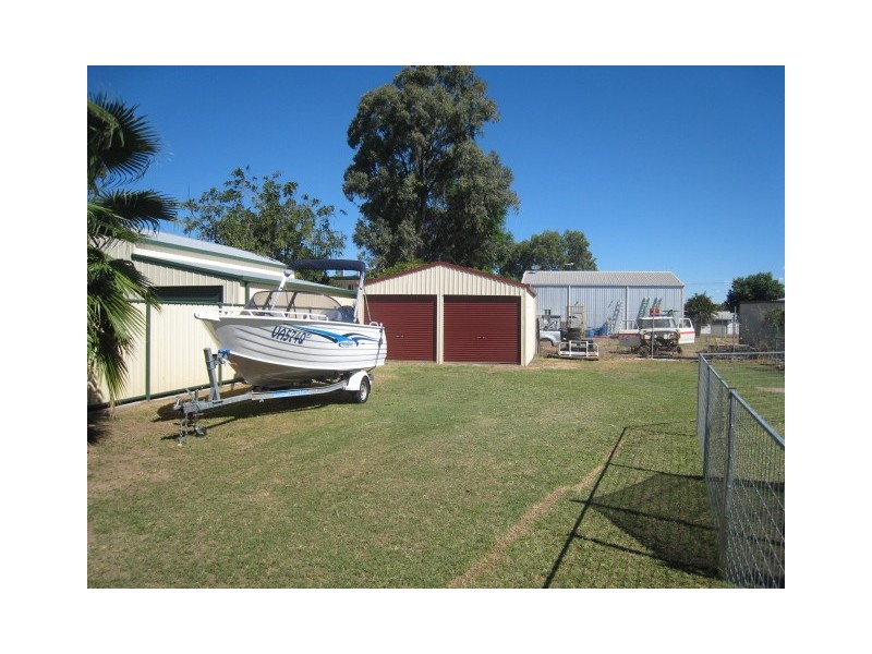 104 Harris Street, Emerald QLD 4720