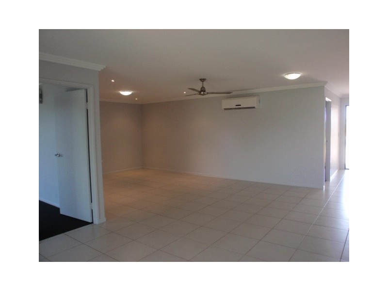 1/12 Wright Street, Emerald QLD 4720