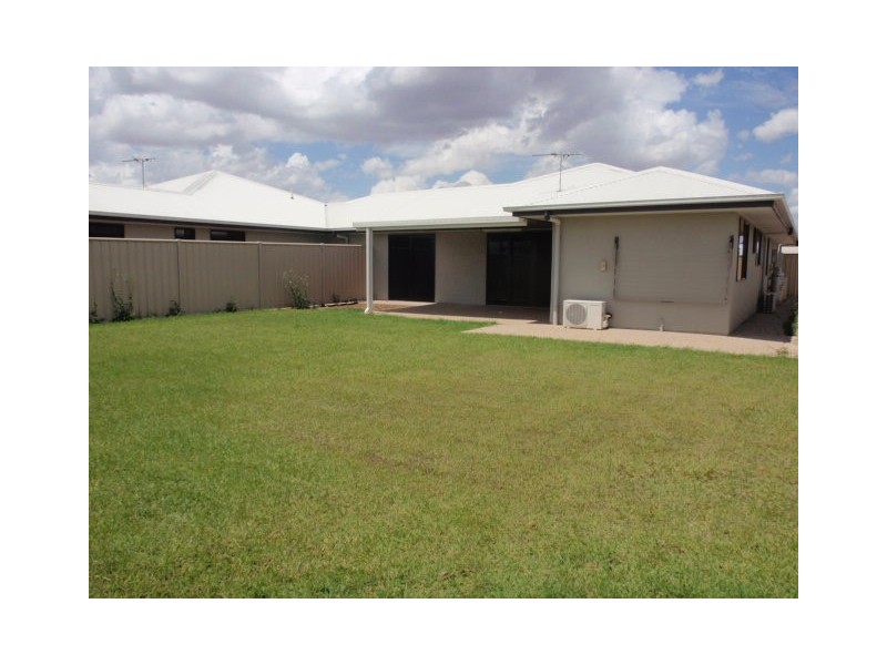 1/12 Wright Street, Emerald QLD 4720