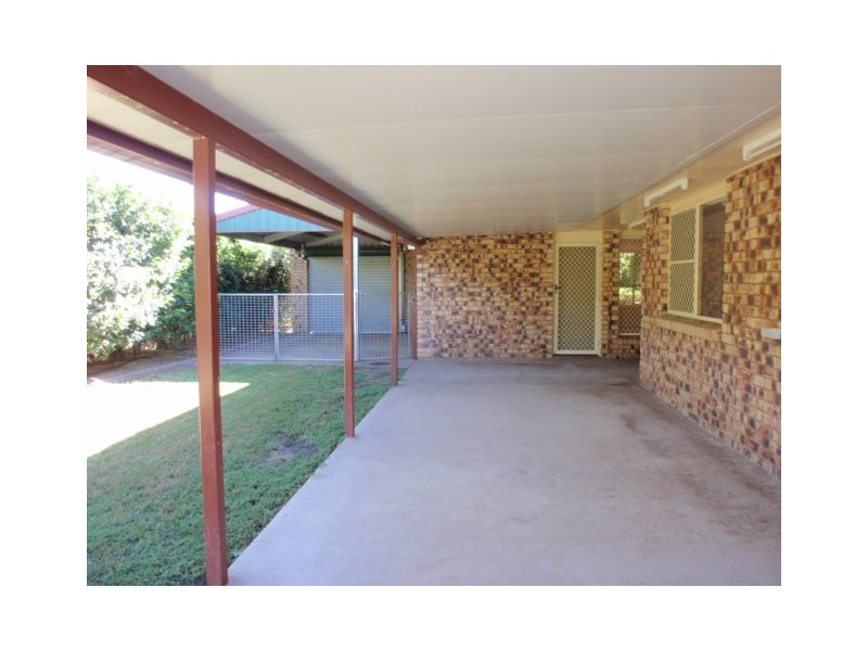 6  Rivoli Street, Emerald QLD 4720