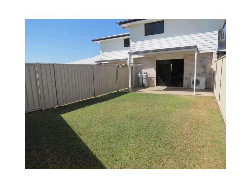 2/38 LONG STREET, Emerald QLD 4720