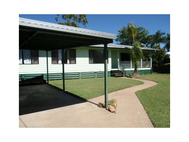 4 Gilbert Place, Emerald QLD 4720