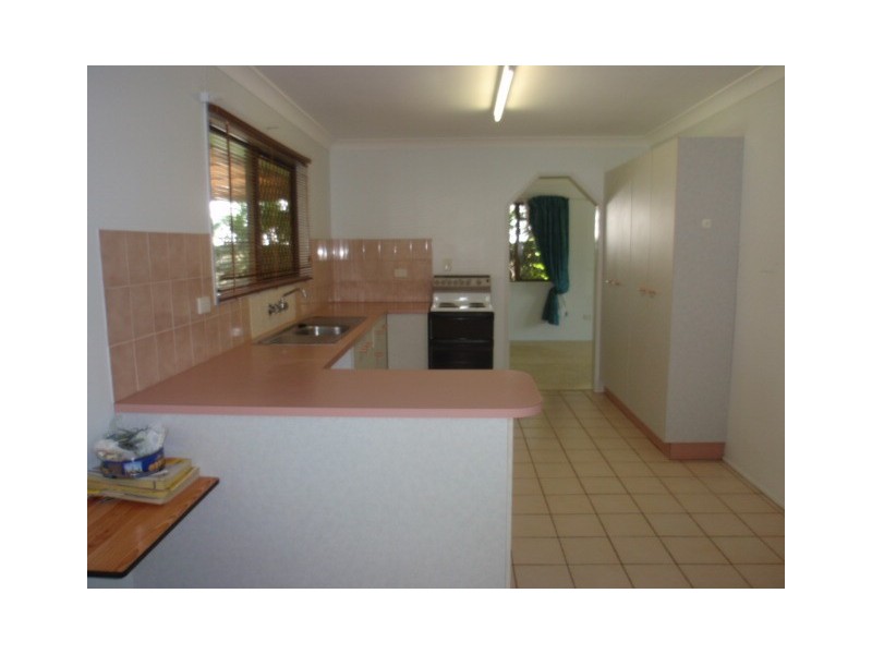 4 Gilbert Place, Emerald QLD 4720
