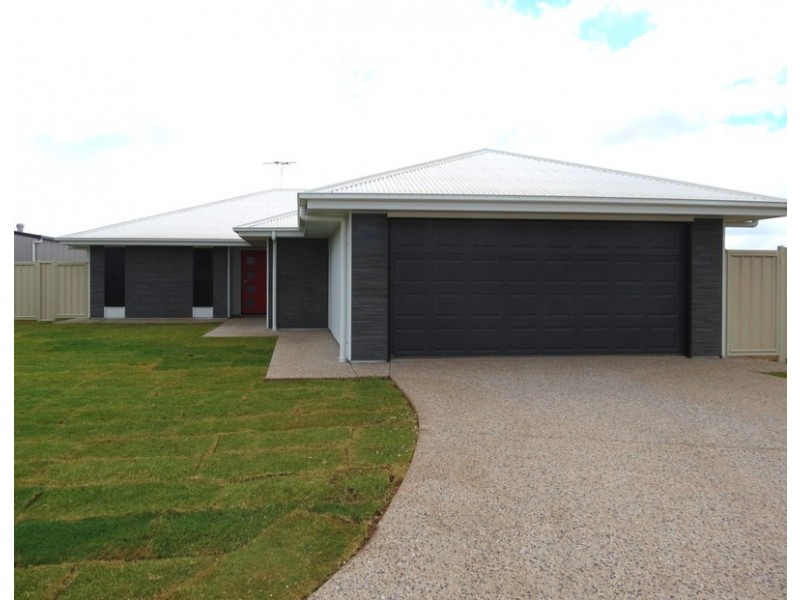 5 Ascot Court, Emerald QLD 4720