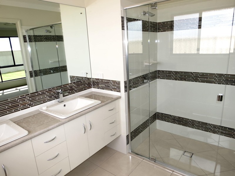 5 Ascot Court, Emerald QLD 4720