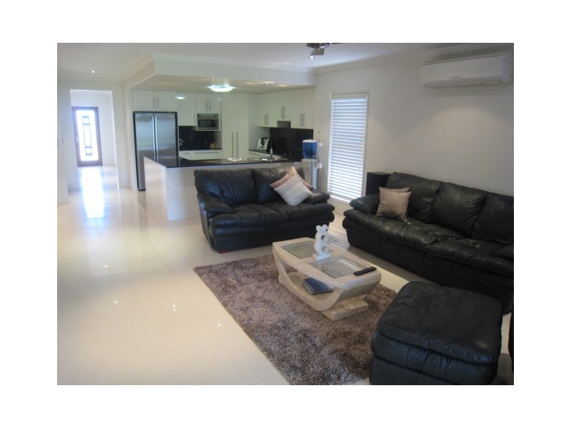 5A Morgan Place, Emerald QLD 4720