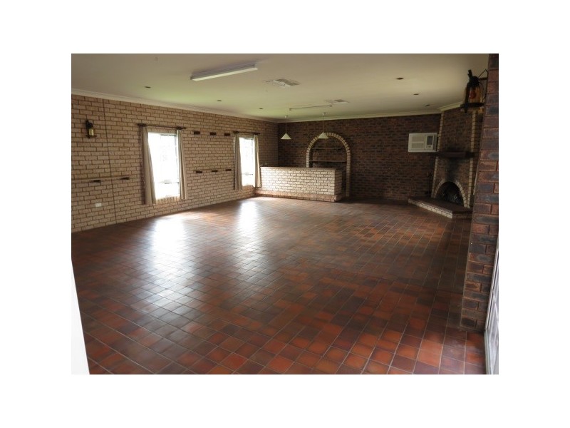 89 Harris Street, Emerald QLD 4720