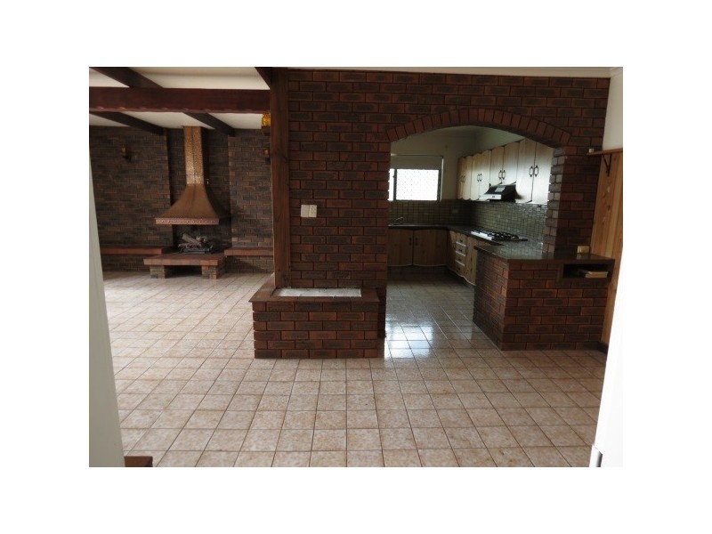 89 Harris Street, Emerald QLD 4720