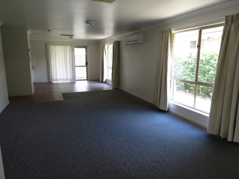 31 Crinum Cres, Emerald QLD 4720