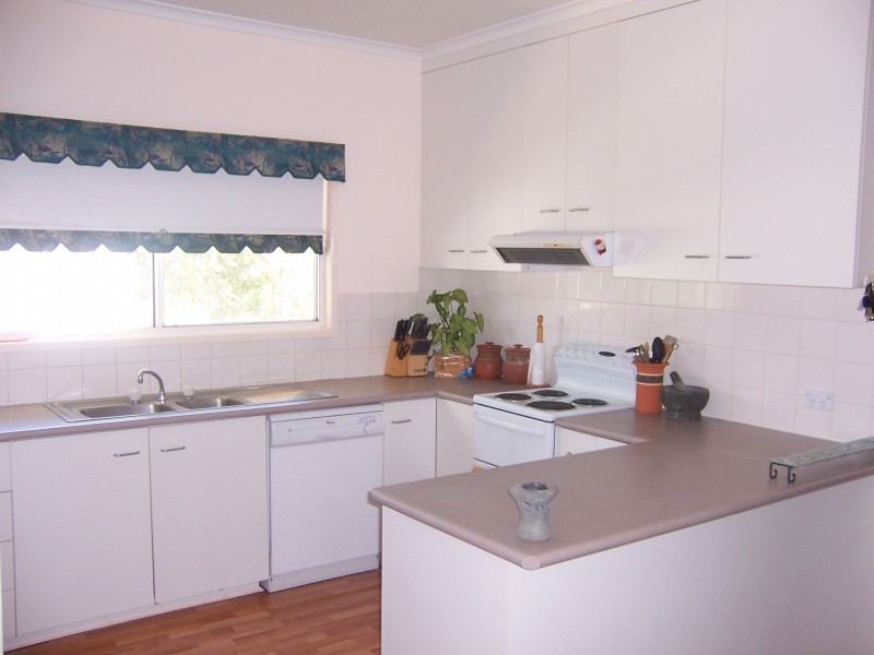 11 Alamein Drive, Emerald QLD 4720