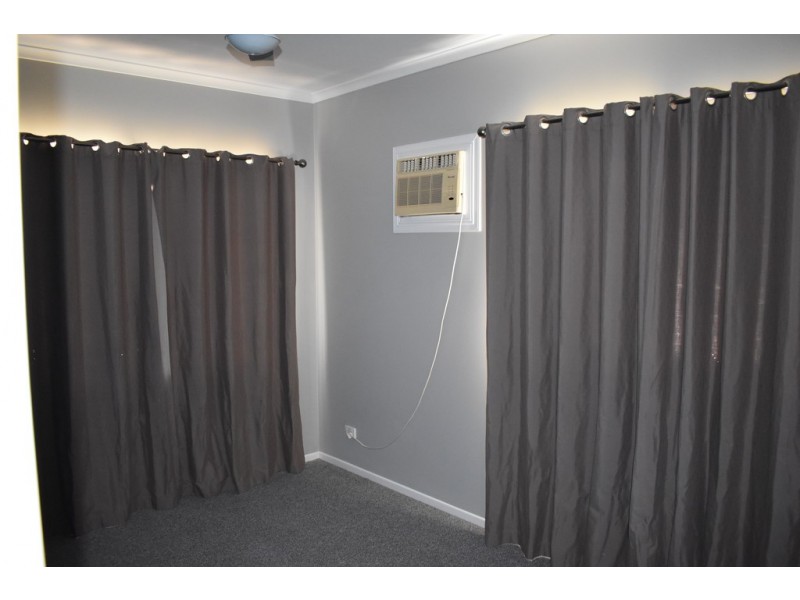 11 Alamein Drive, Emerald QLD 4720