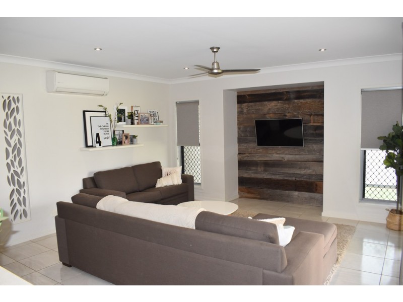 85 Canterbury Road, Emerald QLD 4720