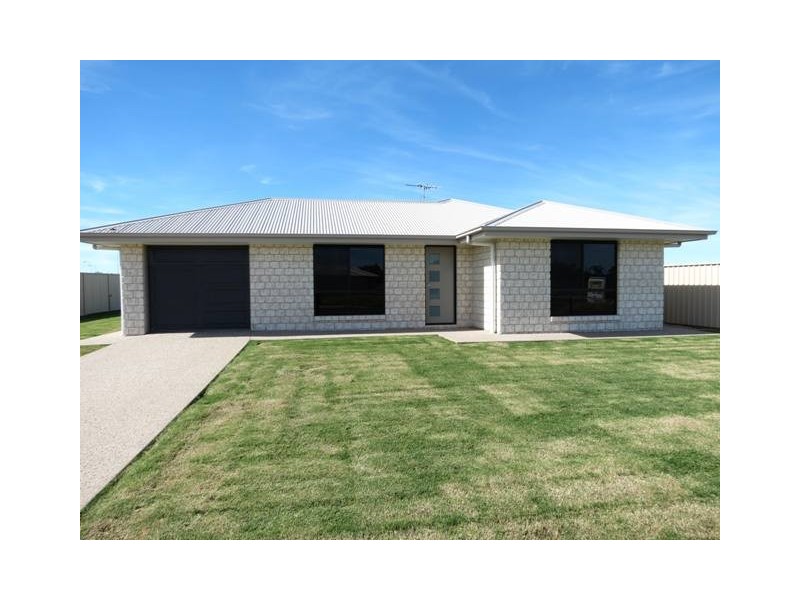 35 THORNTON STREET, Emerald QLD 4720