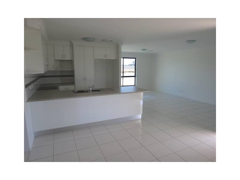 35 THORNTON STREET, Emerald QLD 4720