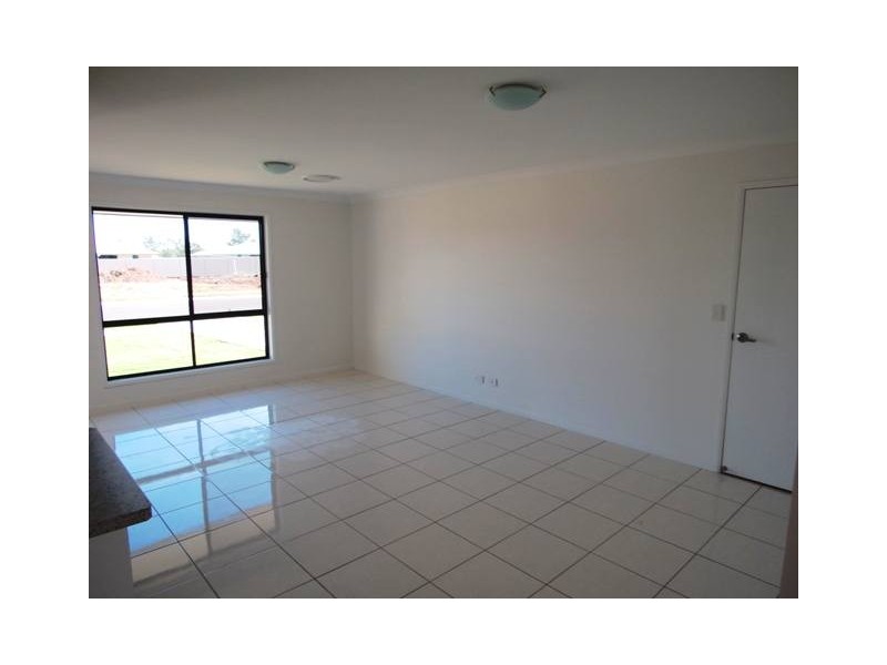 35 THORNTON STREET, Emerald QLD 4720
