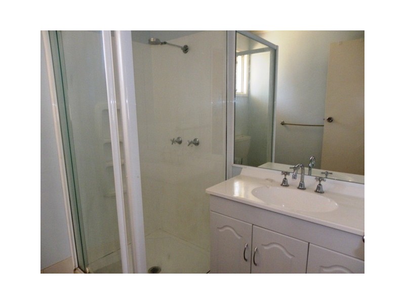 2/25 Campbell Street, Emerald QLD 4720