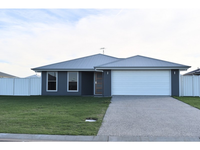 9 Costello Court, Emerald QLD 4720
