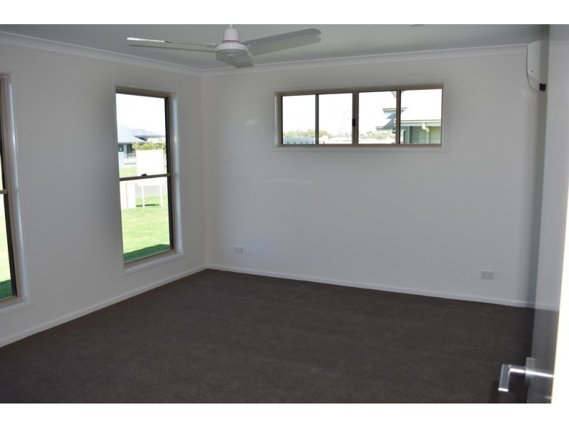 9 Costello Court, Emerald QLD 4720