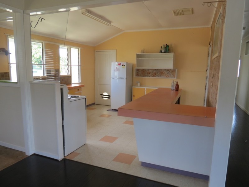 64 Harris Street, Emerald QLD 4720