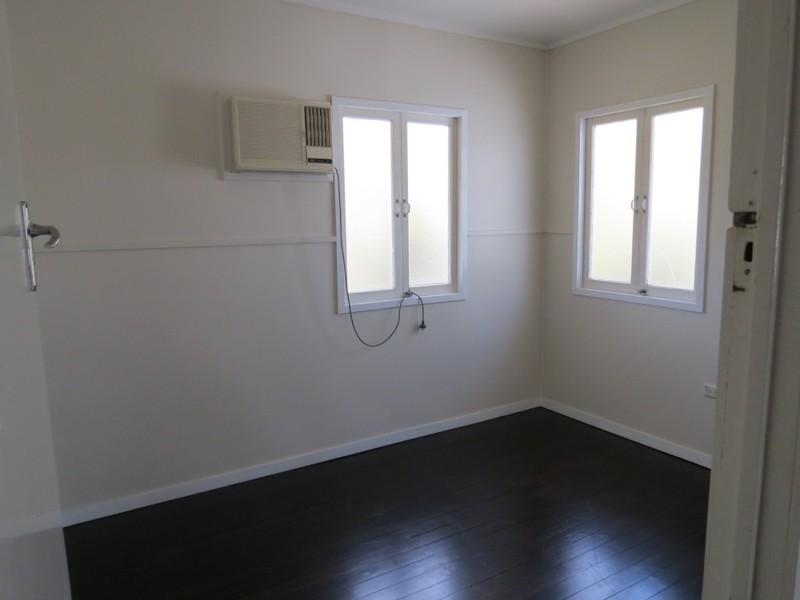 64 Harris Street, Emerald QLD 4720