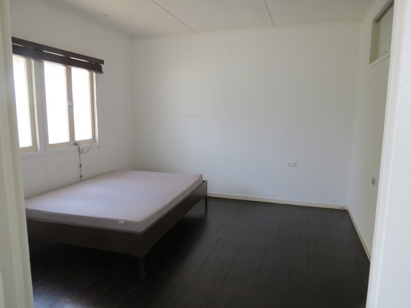 64 Harris Street, Emerald QLD 4720