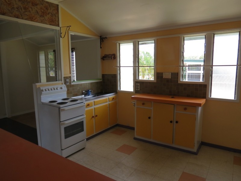 64 Harris Street, Emerald QLD 4720