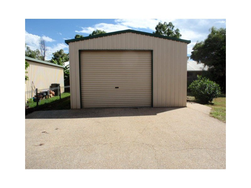 7 Bucholz Place, Emerald QLD 4720