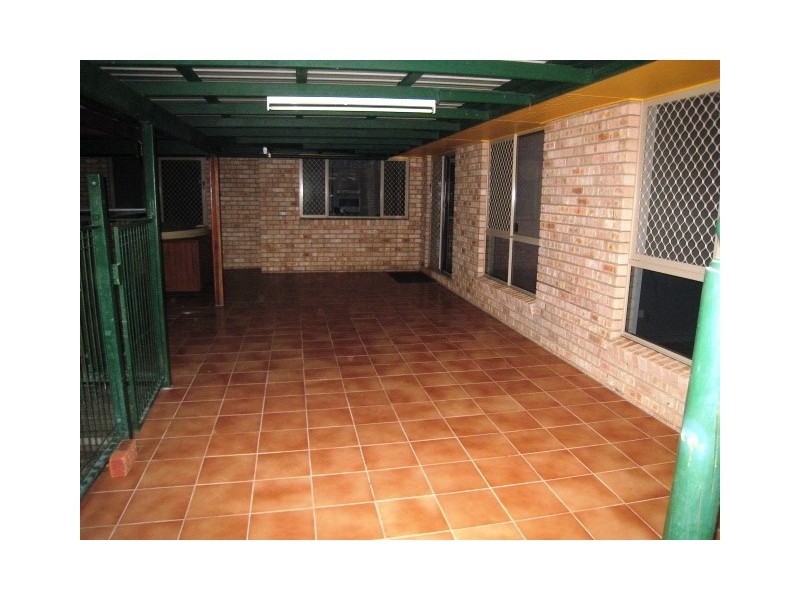 9 Smith Place, Emerald QLD 4720