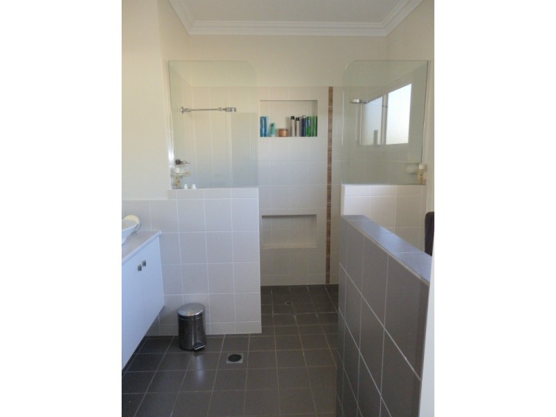 6 Saville Street, Emerald QLD 4720