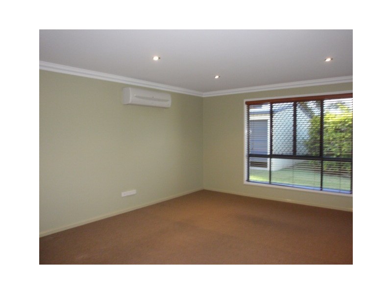 5  Coombs Court, Emerald QLD 4720