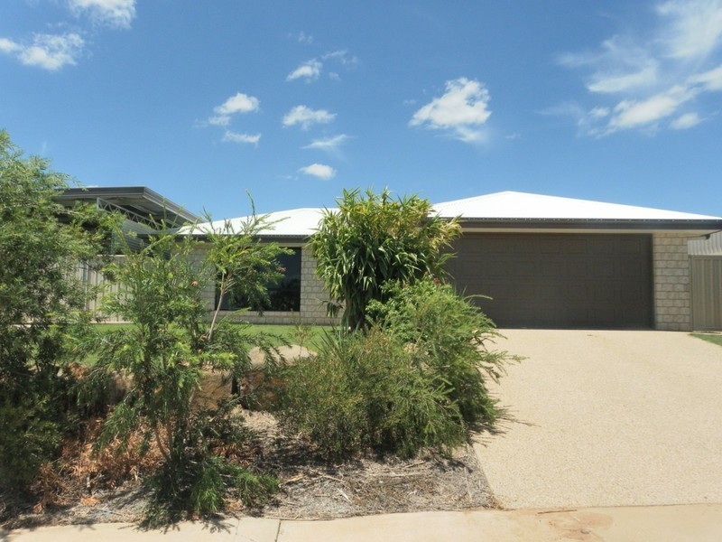 3 WRIGHT STREET, Emerald QLD 4720