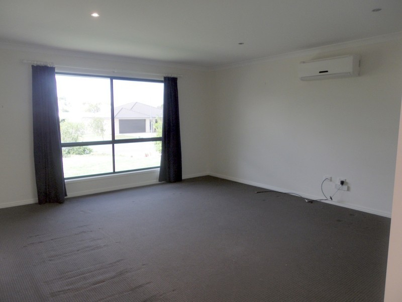 3 WRIGHT STREET, Emerald QLD 4720