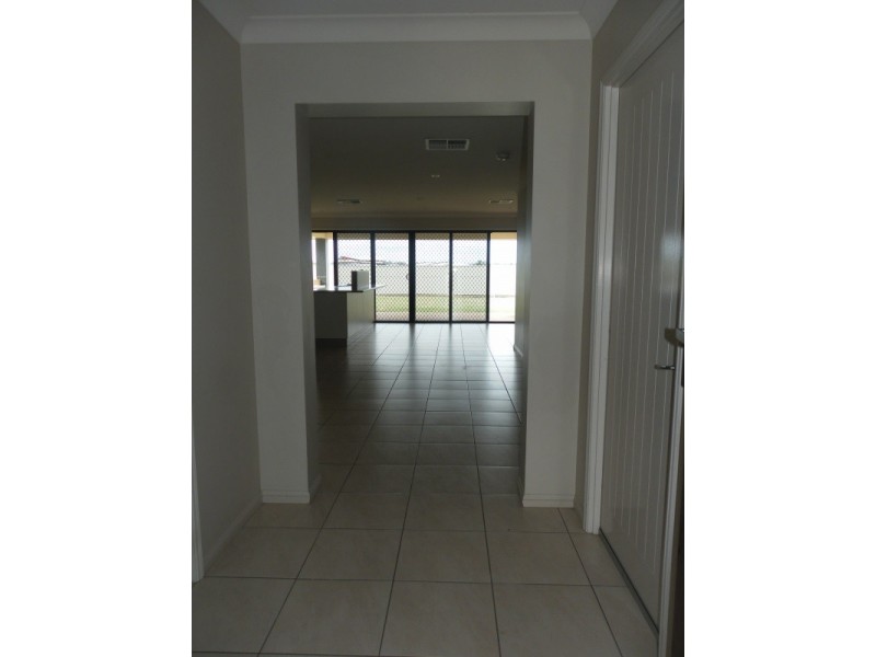 23 Mayfair Drive, Emerald QLD 4720