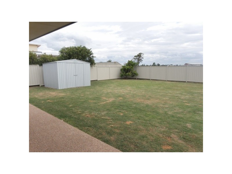 23 Mayfair Drive, Emerald QLD 4720