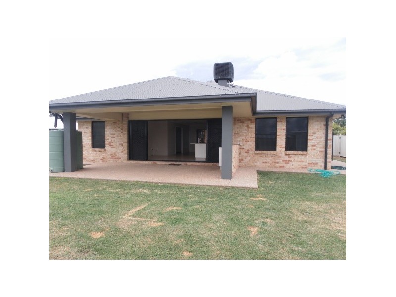 23 Mayfair Drive, Emerald QLD 4720