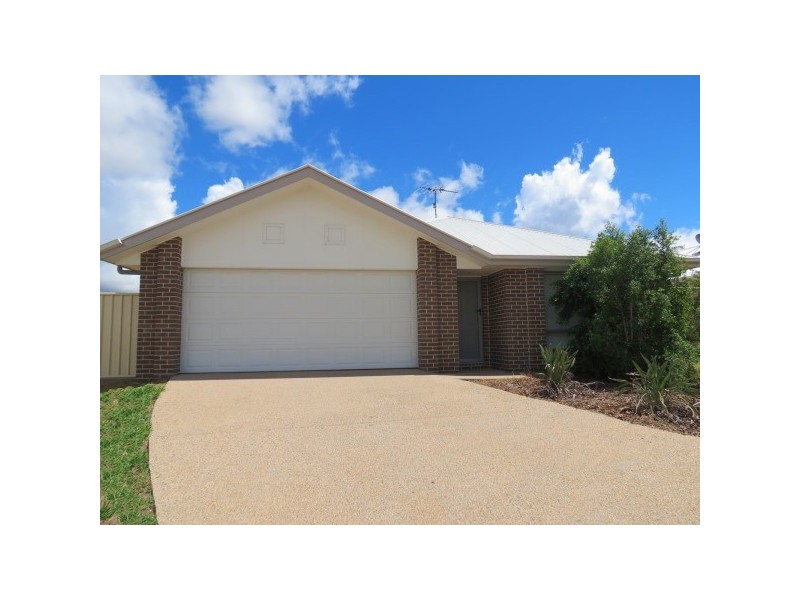 12 Suncrest Street, Emerald QLD 4720