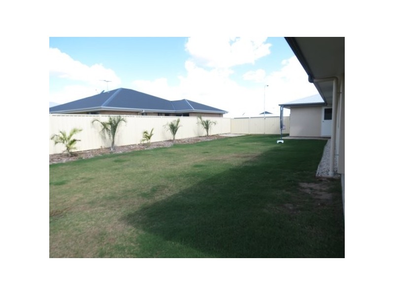 5 EASTON STREET, Emerald QLD 4720