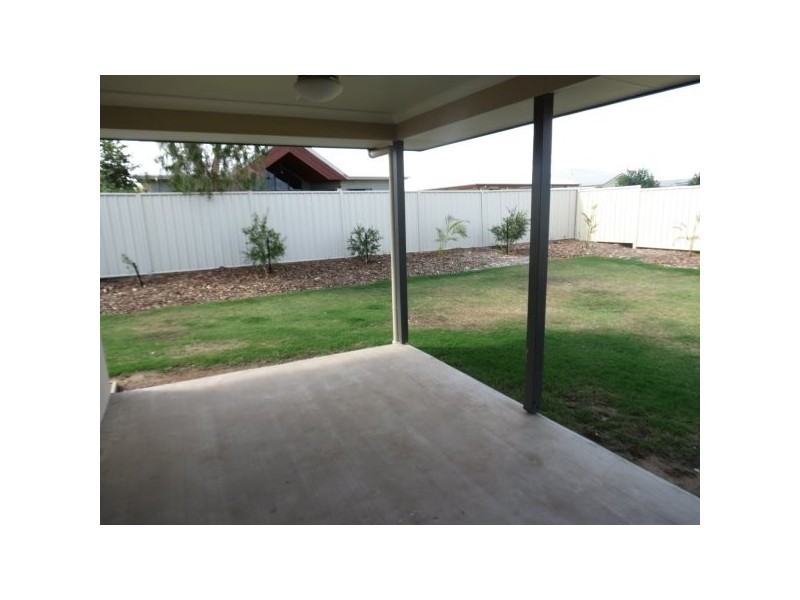 5 EASTON STREET, Emerald QLD 4720