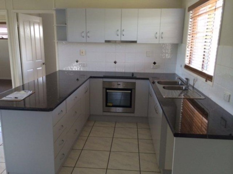 17 BURNS STREET, Capella QLD 4723