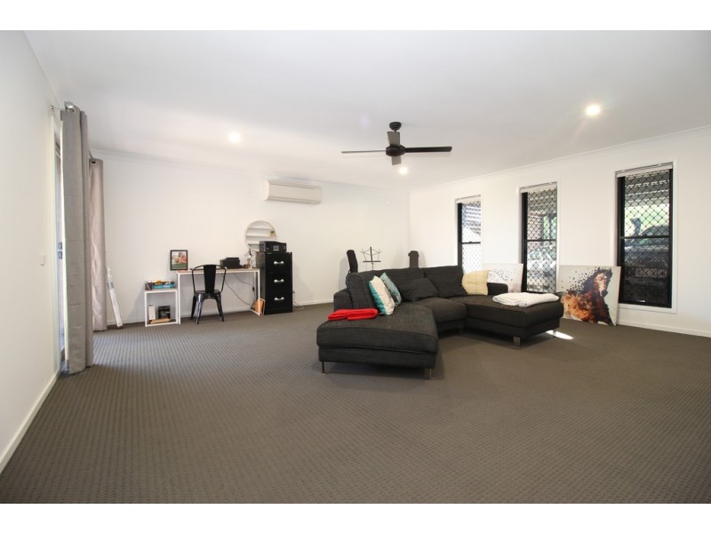 5 Hillcrest Street, Emerald QLD 4720