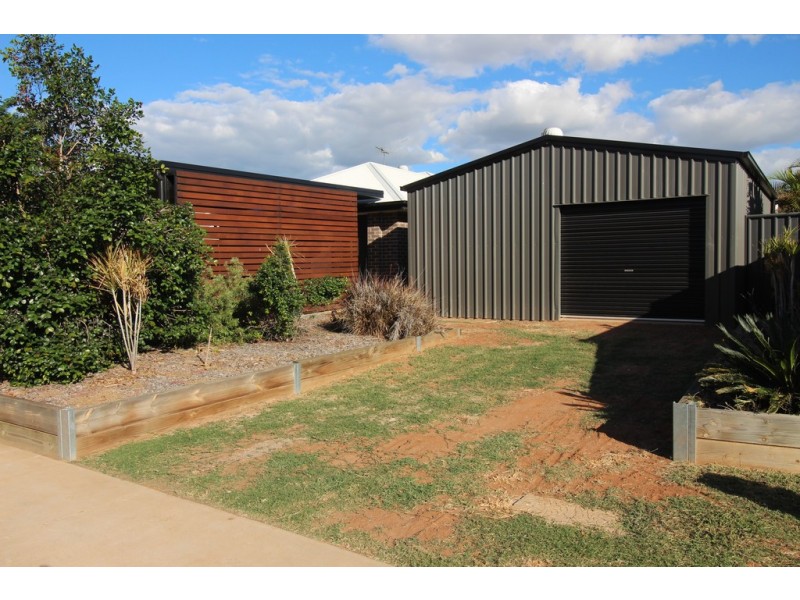 5 Hillcrest Street, Emerald QLD 4720
