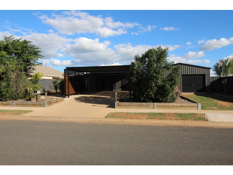 5 Hillcrest Street, Emerald QLD 4720