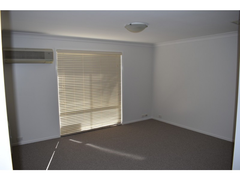 29 Jeppesen Drive, Emerald QLD 4720