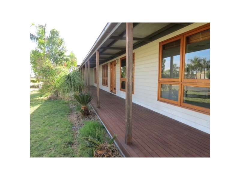 38 Andrews Road, Emerald QLD 4720
