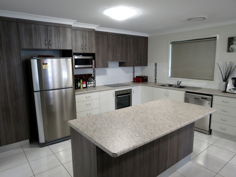 26 Lakeside Drive, Emerald QLD 4720