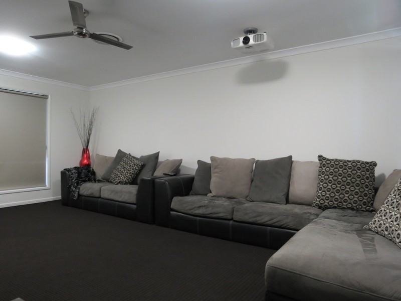 26 Lakeside Drive, Emerald QLD 4720