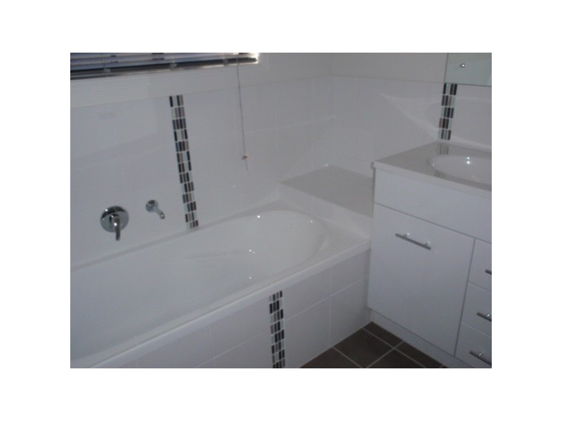 18 Moriarty Street, Emerald QLD 4720