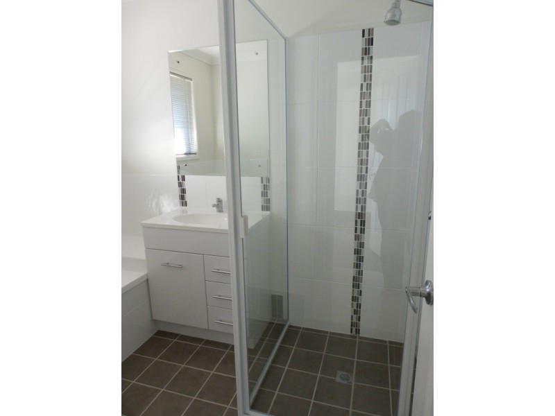 18 Moriarty Street, Emerald QLD 4720